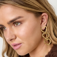 Oorhangers met 3 hartjes - goud