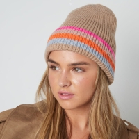 Beanie Khaki met roze-oranje strepen